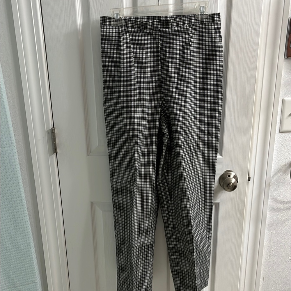 Women’s Black and White Checkered Pants